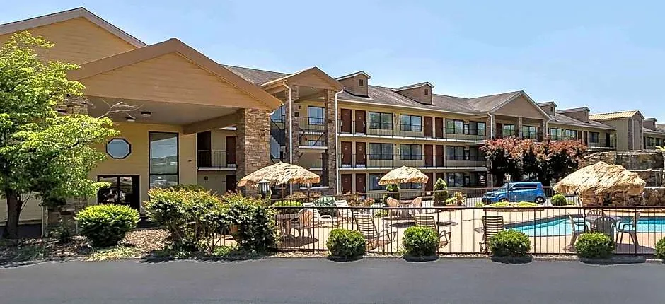 Quality Inn & Suites Sevierville - Pigeon Forge