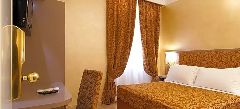 Hotel Fellini
