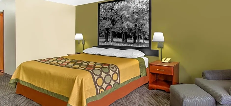 Super 8 by Wyndham Galva