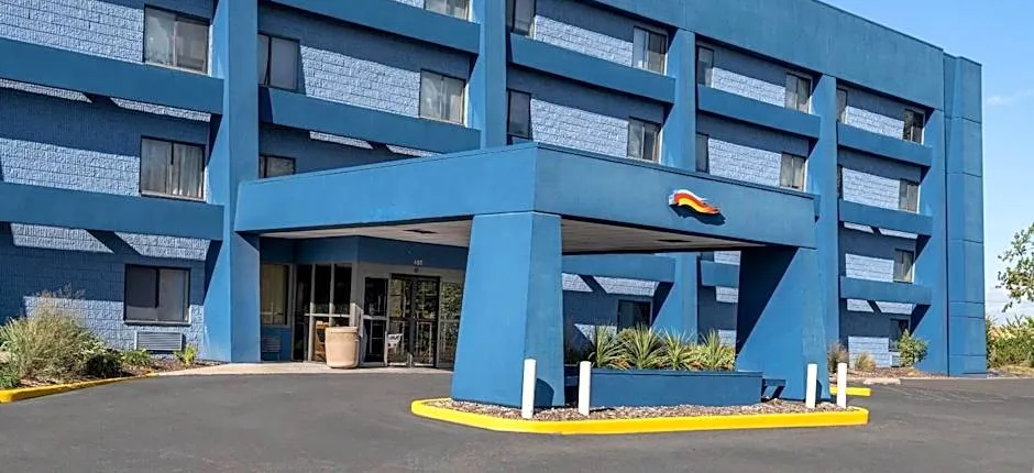 Baymont by Wyndham Davenport