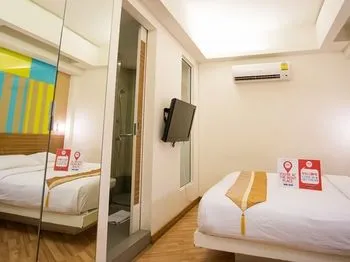 NIDA Rooms Khlong Toei 390 Sky Train