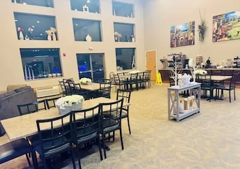 Boulders Inn & Suites Polk City