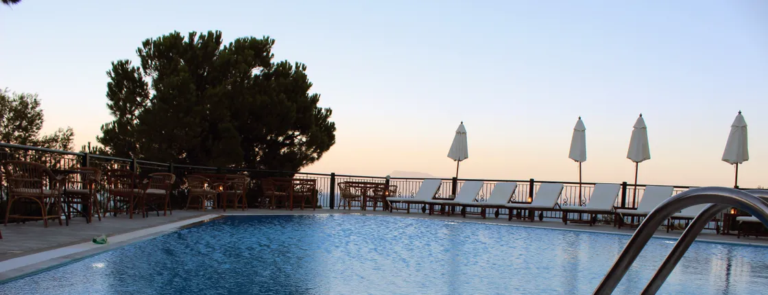 ALIKI HOTEL