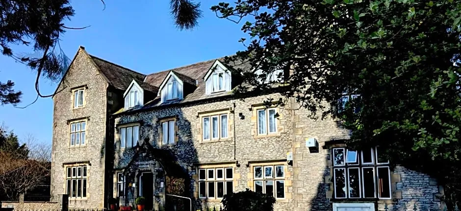 Stonecross Manor Hotel