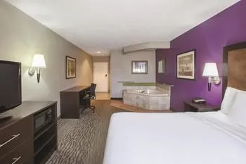 La Quinta Inn & Suites Erie