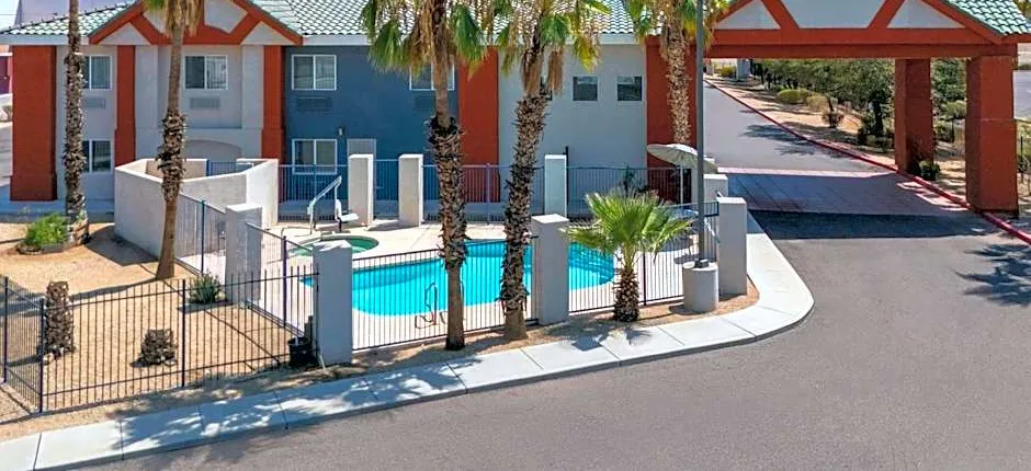 Days Inn by Wyndham Phoenix West