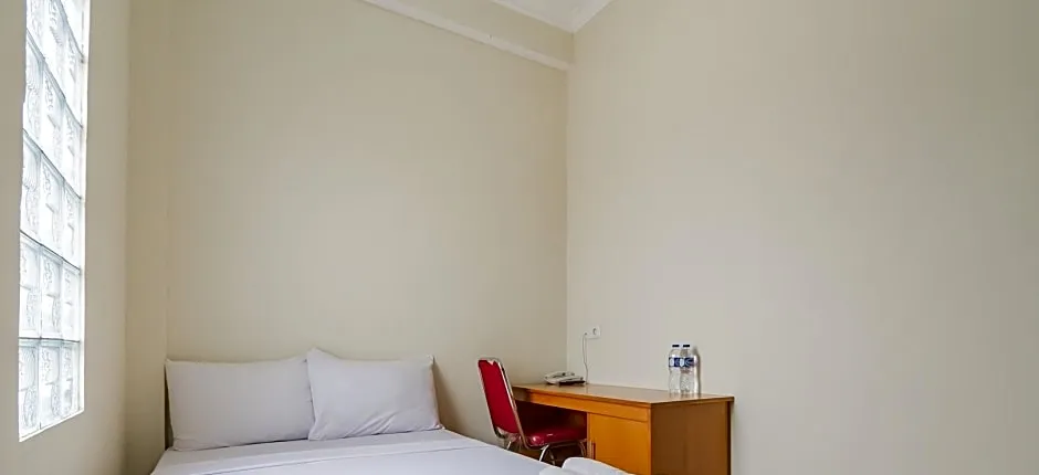 Grand Kembar Hotel Mitra RedDoorz