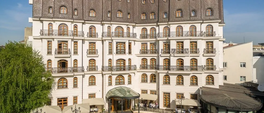 Epoque Hotel