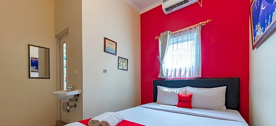 RedDoorz Syariah @ Sudirman Street Garut