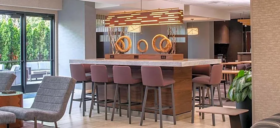 Courtyard by Marriott Portland Airport