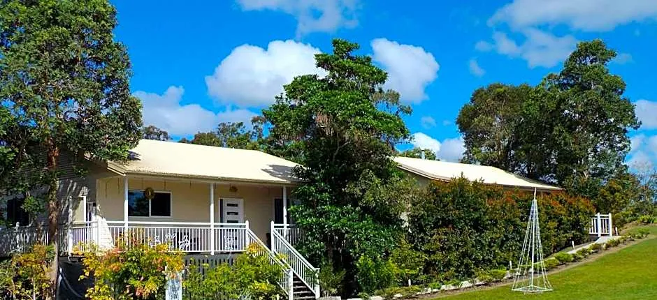 Tinaroo Sunset Retreat