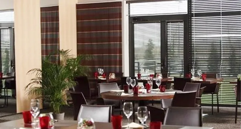 LIEUSAINT - Residhome Appart Hotel Suites Paris Sénart
