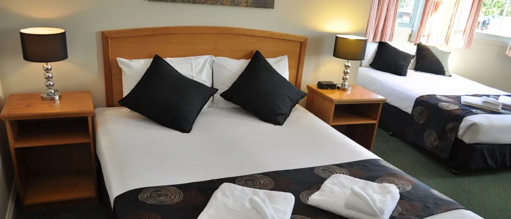 Meadowbrook Hotel