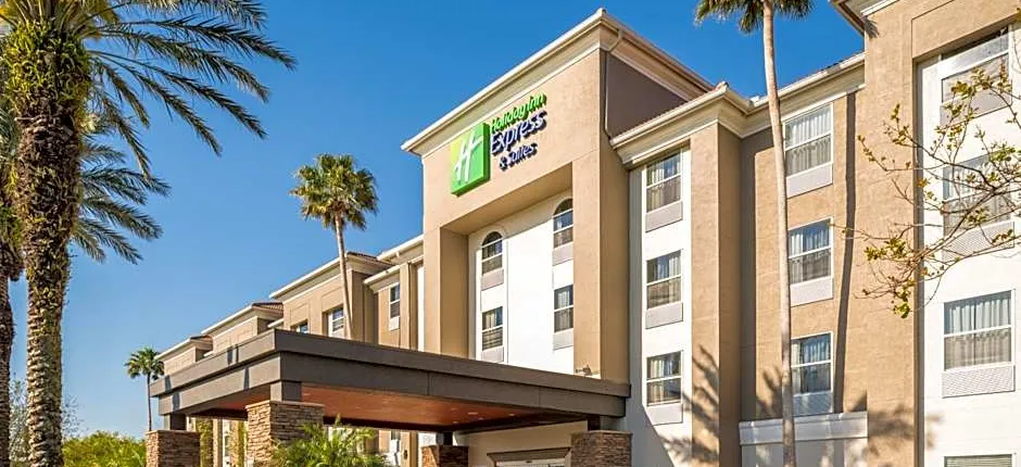 Holiday Inn Express & Suites Orlando International Airport By IHG