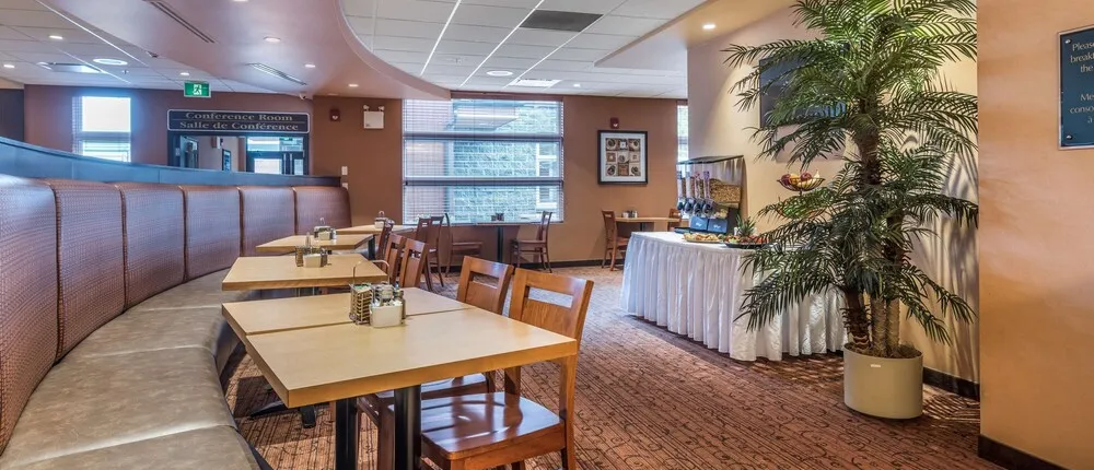 Best Western Plus Bathurst Hotel & Suites