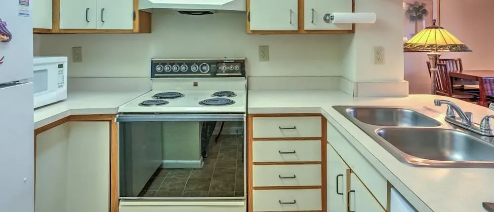 Dunes Pointe C-7 1 Bedroom Condo by Redawning