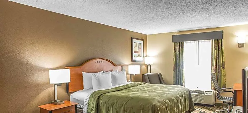 Quality Inn & Suites Columbus West