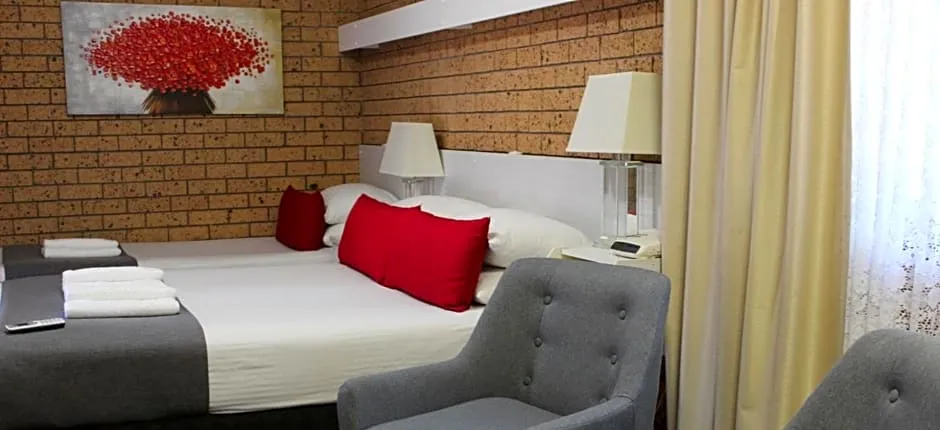 Golden Harvest Motor Inn