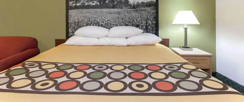 Super 8 by Wyndham Fredericksburg