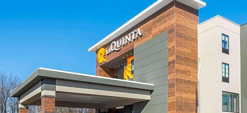 La Quinta Inn & Suites by Wyndham Aberdeen-APG