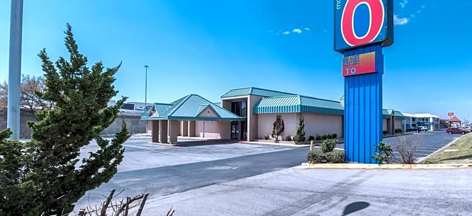 Motel 6-Oklahoma City, OK - Bricktown