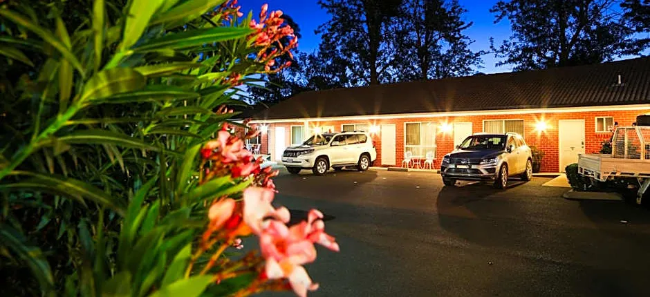 Akuna Motor Inn and Apartments