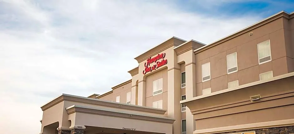 Hampton Inn By Hilton & Suites Minot