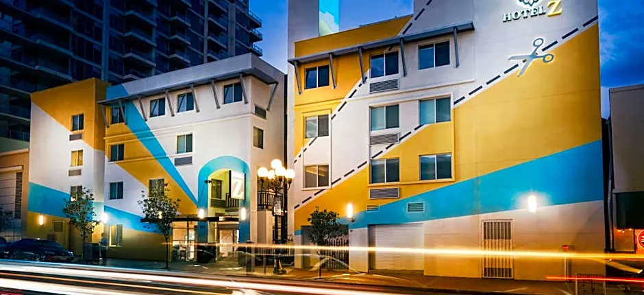 Staypineapple At Hotel Z