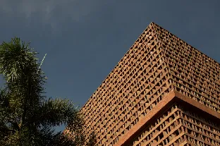 Further Hotel