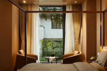 Yuanlifetel.West Lake