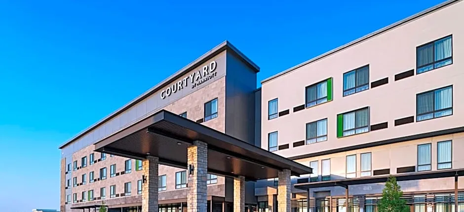 Courtyard by Marriott Dallas Grand Prairie