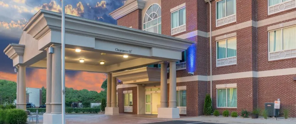 Holiday Inn Express Hotel & Suites Frankfort, an IHG Hotel