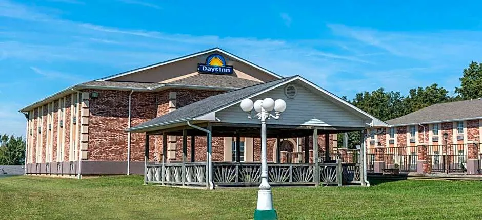 Days Inn by Wyndham Perryville