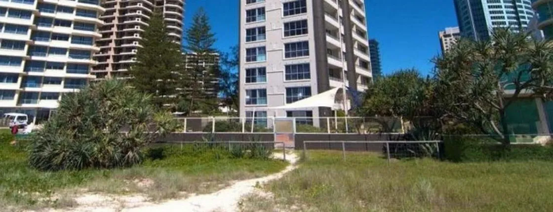 President Holiday Apartments