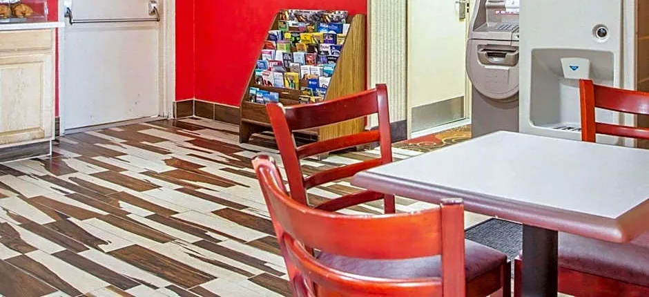 Days Inn by Wyndham Jersey City