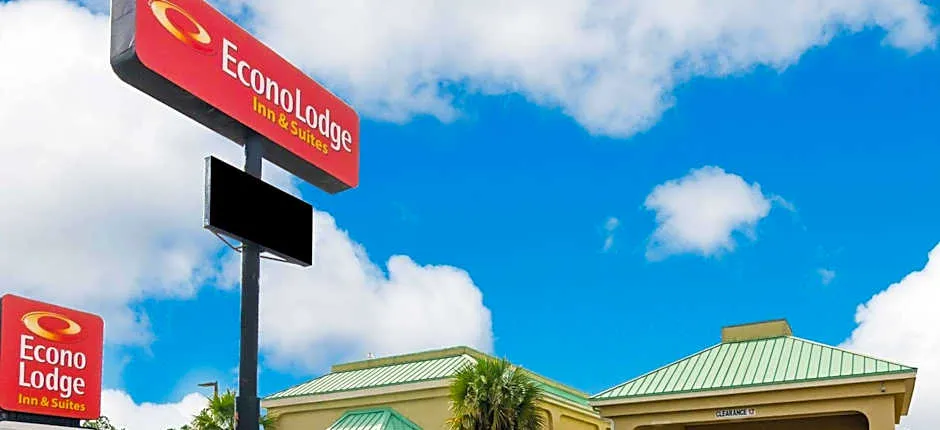 Econo Lodge Inn & Suites Gulfport Airport