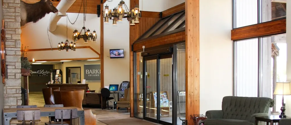 Barker's Island Inn Resort