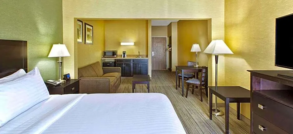 Country Inn & Suites by Radisson, Benton Harbor-St. Joseph, MI