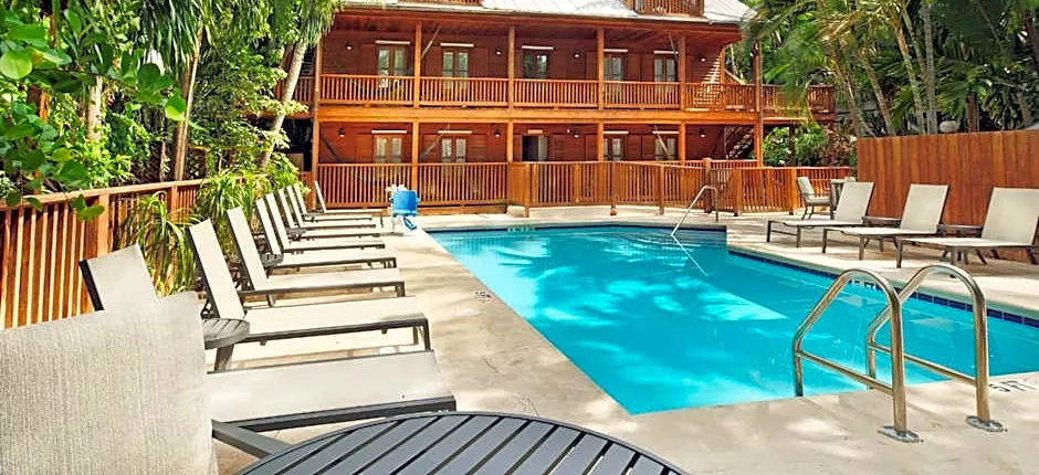 Island City House