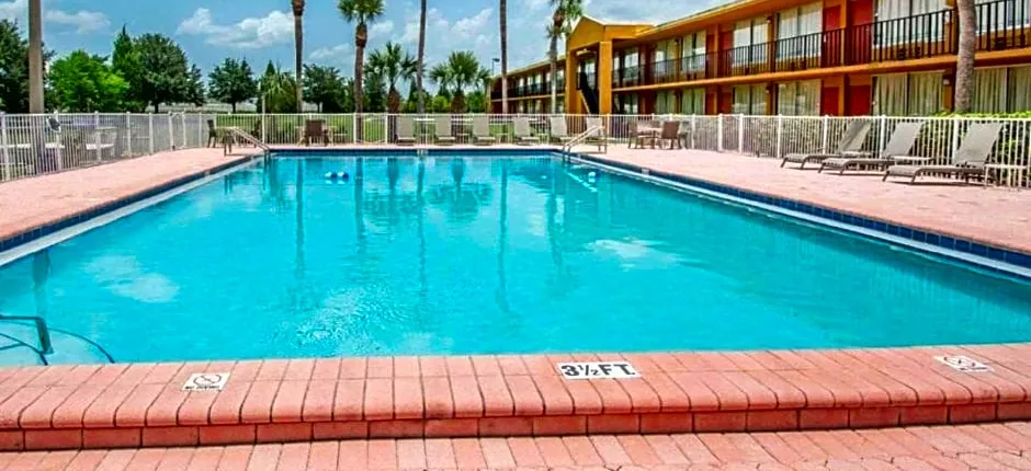 Sunset Palm Hotel Condominium