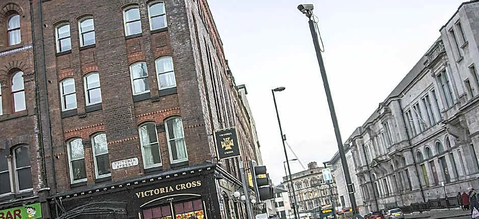 Base Serviced Apartments - Sir Thomas Street