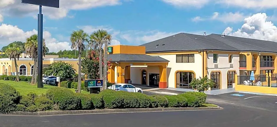 Quality Inn & Suites Orangeburg