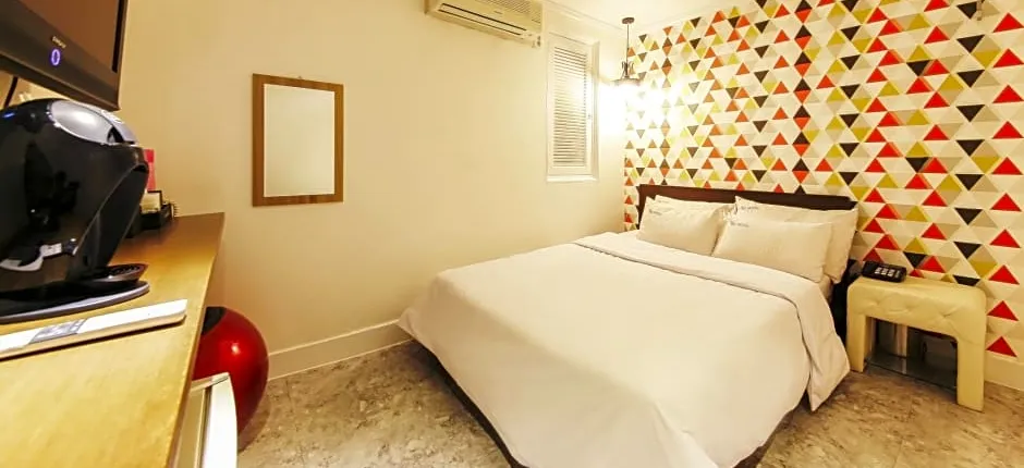 In Seoul Shinchon Goguma