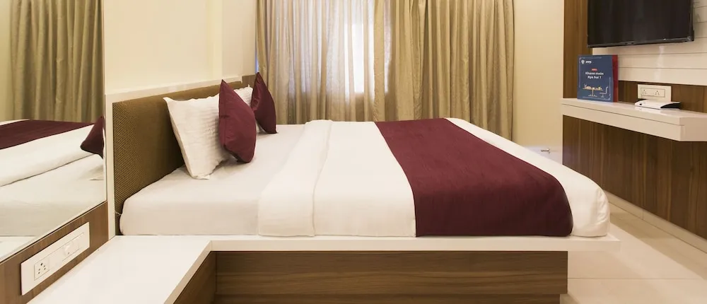 OYO 10355 Hotel SK Regency