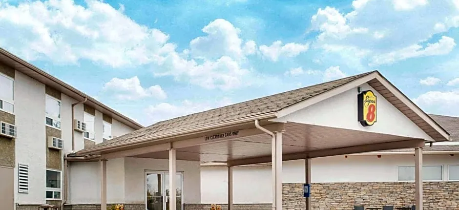 Super 8 by Wyndham Kenora