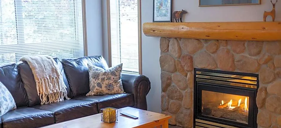 Stone Creek Chalets by Fernie Central Reservations