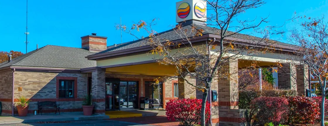 Comfort Inn & Suites Erie Area