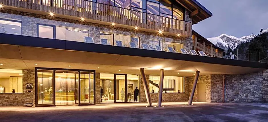 Grand Hotel Courmayeur Mont Blanc, by R Collection Hotels