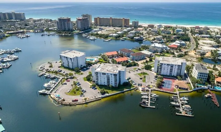 Dolphin Point 103b 2 Bedroom Condo by RedAwning