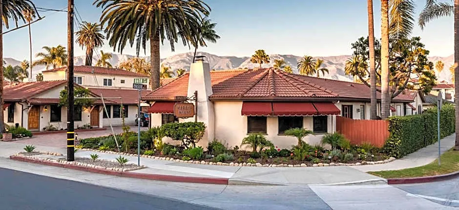 Harbor House Inn